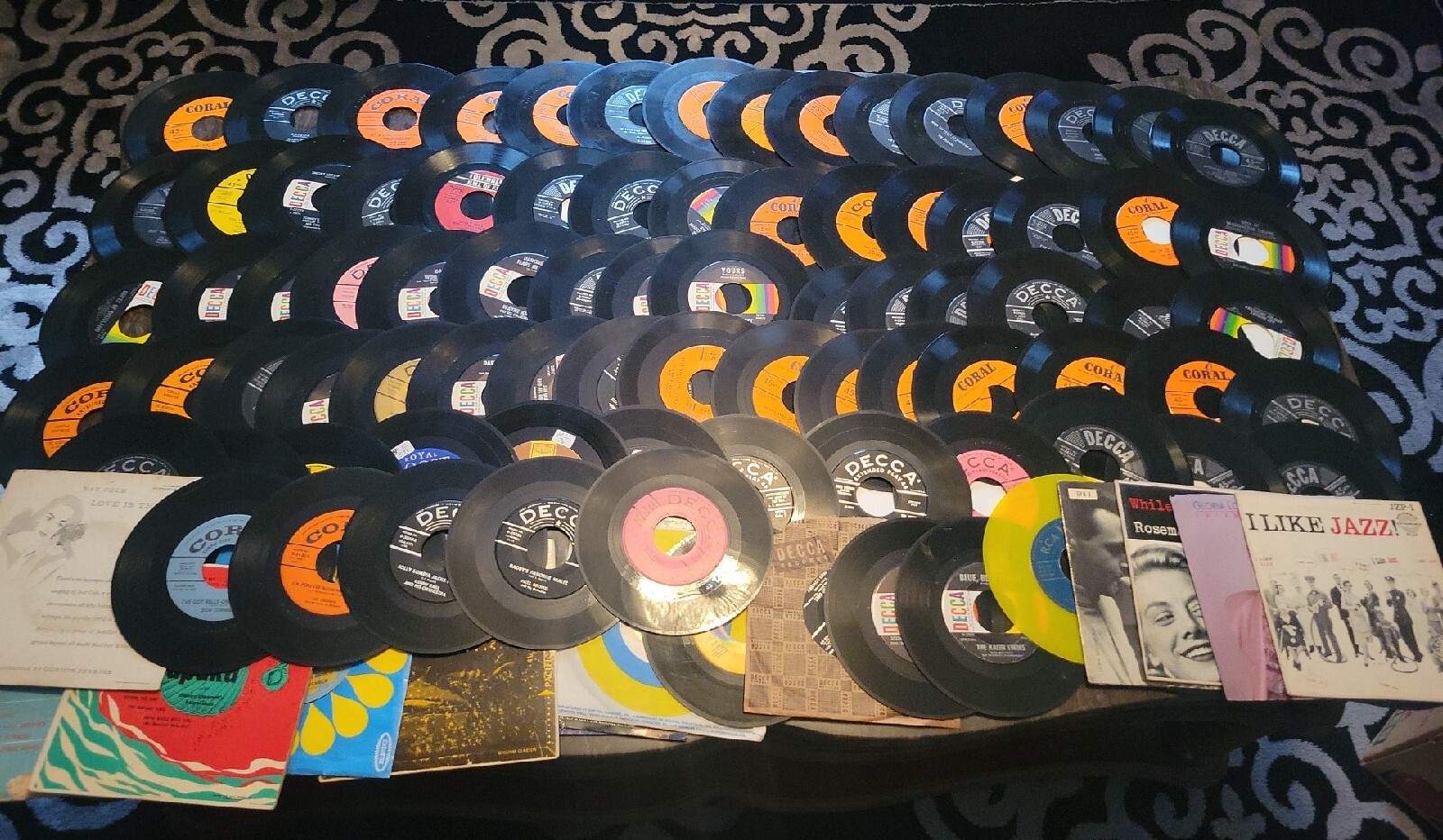 100 Vinyl Records 7