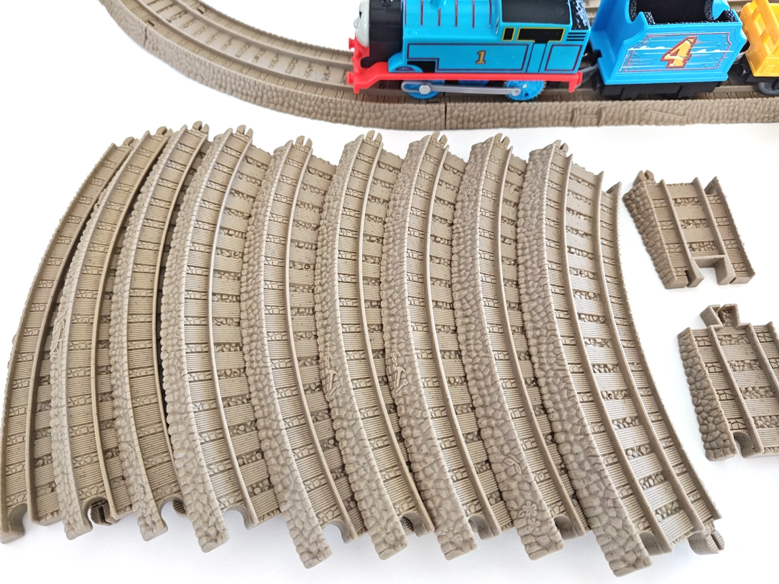 Thomas the Train TrackMaster Track & Blue Train Set 40+ Pieces Motorized Works!