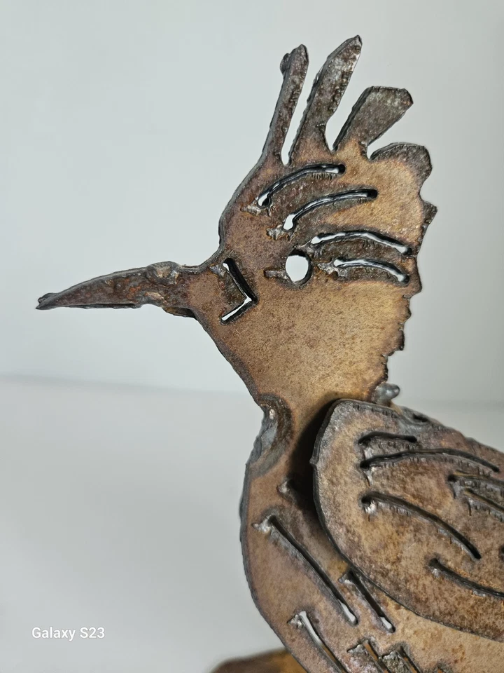 Скульптура птицы деревенская ручная работа металл искусство Roadrunner 8 дюймов высота X 11 дюймов длина - Изображение 2 из 4