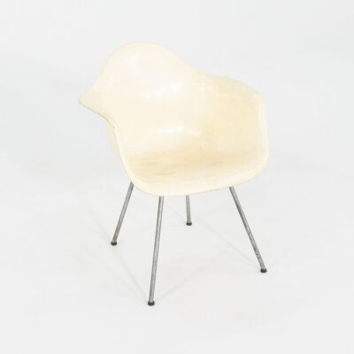 C. 1950 Herman Miller Eames Zenith SAX Fiberglass Rope Edge C. 1950 Herman Miller Eames Zenith SAX Fiberglass Rope Edge