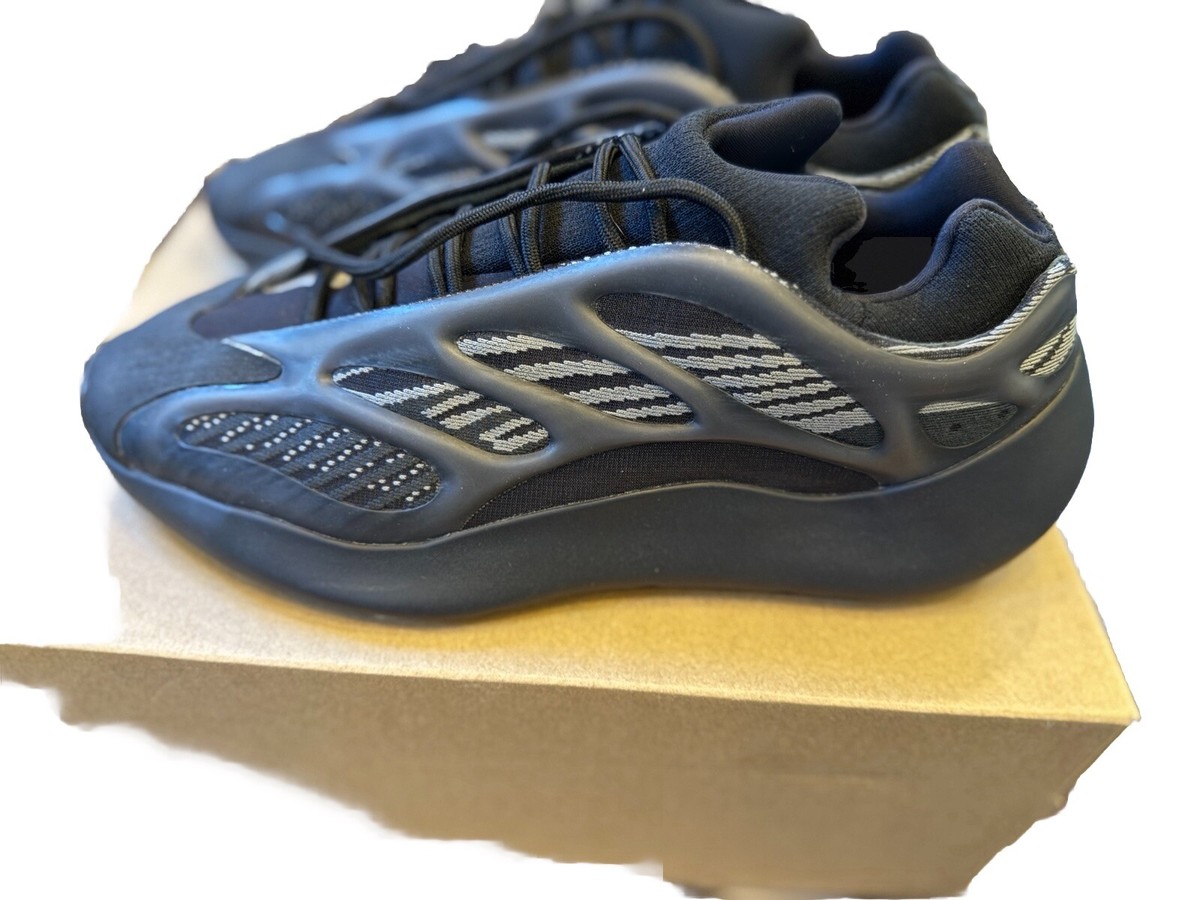 V3 Azael How Do The Yeezy 700 Run 700 V3 Yeezy Wave Runner Fit