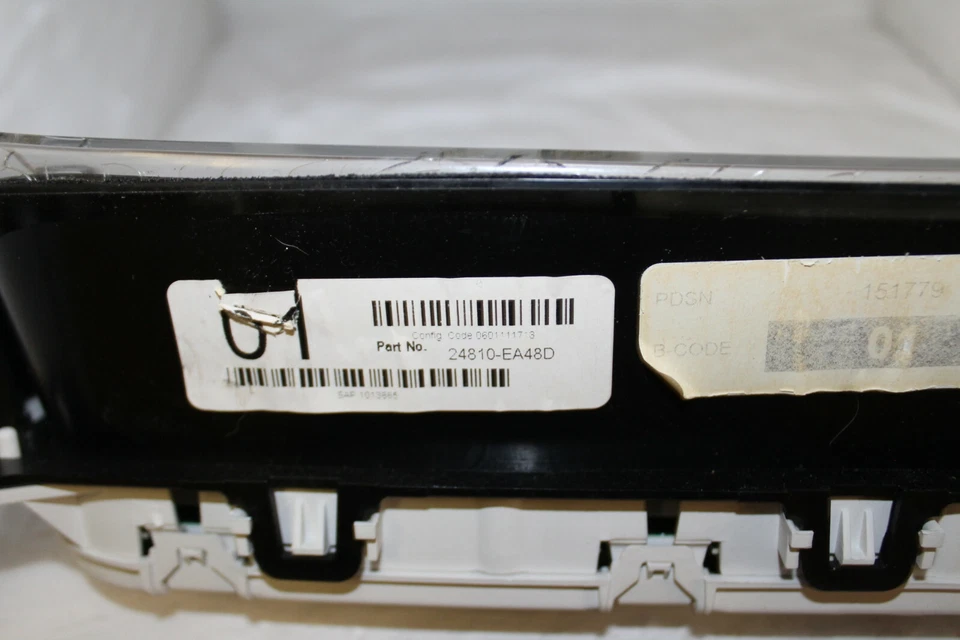 Cuadro de instrumentos velocímetro Nissan Pathfinder y Xterra 2005 4x4 105.067 millas Foto 3 de 4