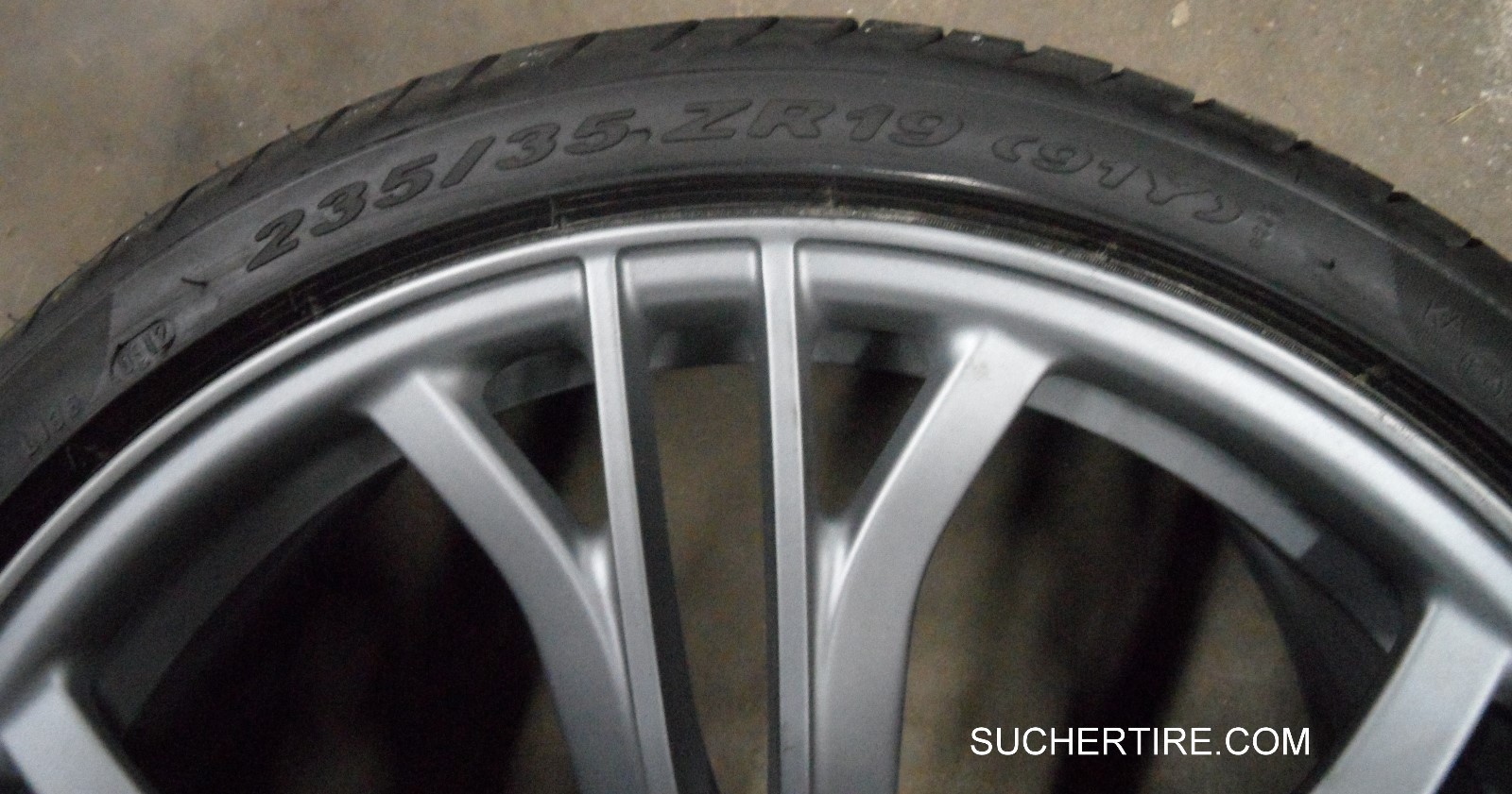 AUDI R8 19" FRONT FACTORY OEM WHEEL RIM 58906 TITANIUM WITH A 235/35R19 PZERO