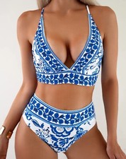 New Chic & Flattering Blue Floral Print Bikini With High Waisted Bottoms Size 16