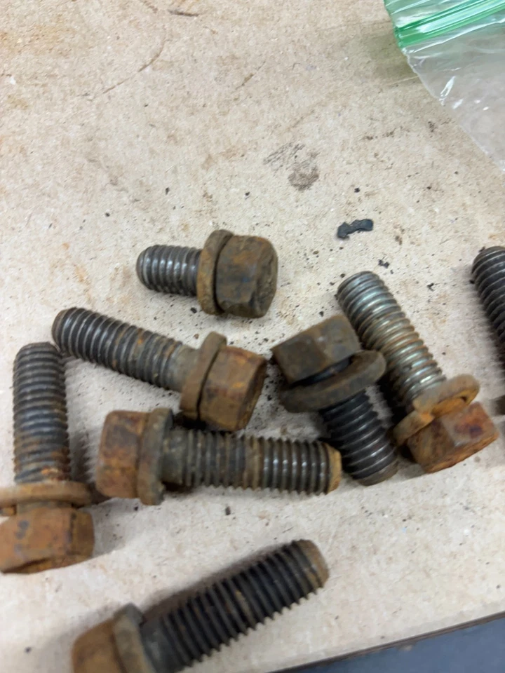 Ford F150 F250 F350 1973 78 1979 351M 400 C6 carcasa campana pernos de montaje 8 piezas bonito Foto 4 de 4