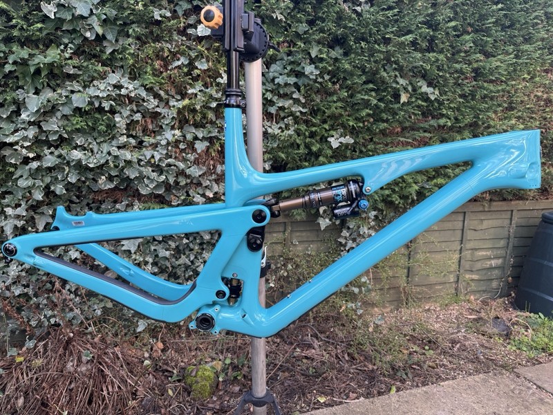 Yeti SB130 LR (Lunch Ride) Turq Series Frame In XL