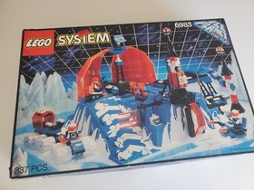 LEGO Space Ice Planet 1993 6983 Ice Station Odyssey 99% Complete Box Manual