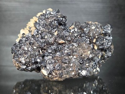 Calcit auf Sphalerit ~ Carrs Mine, Nenthead, Alston Moor, Eden, Cumbria, UK