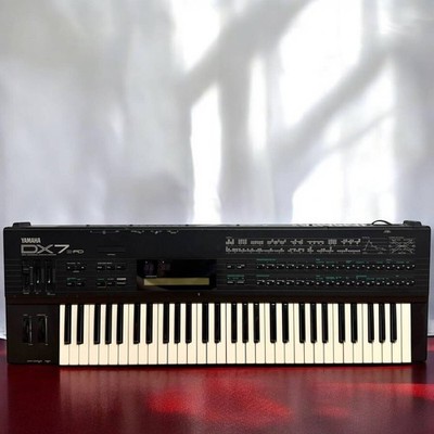 YAMAHA DX7II FD Synthesizer 61-Key FM Keyboard Tested Working