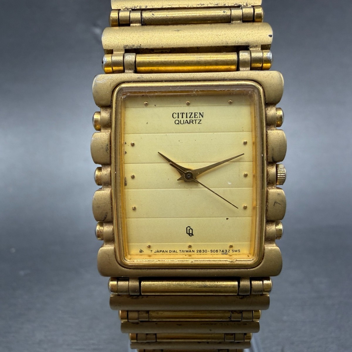 Vintage Citizen 2830-899521 SMG Gold Tone Mens Watch Quartz Japan