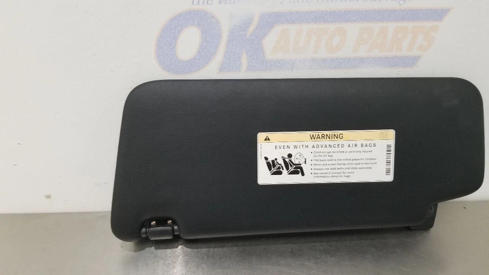 16 MERCEDES BENZ AMG C63S W205 СОЛНЦЕЗАЩИТНЫЙ КОЗЫРЕК ПРАВЫЙ ПАССАЖИРСКИЙ ЧЕРНЫЙ - Изображение 2 из 4