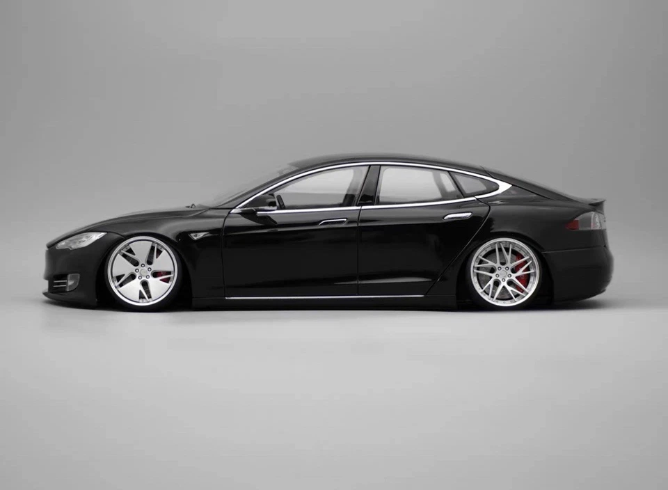 1:18 Tesla Model S Modified Diecast – Black Sedan | Custom Lowered - Image 2 of 4