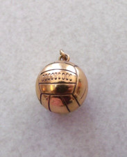 VINTAGE GOLD COLORED BASKETBALL MEDAL