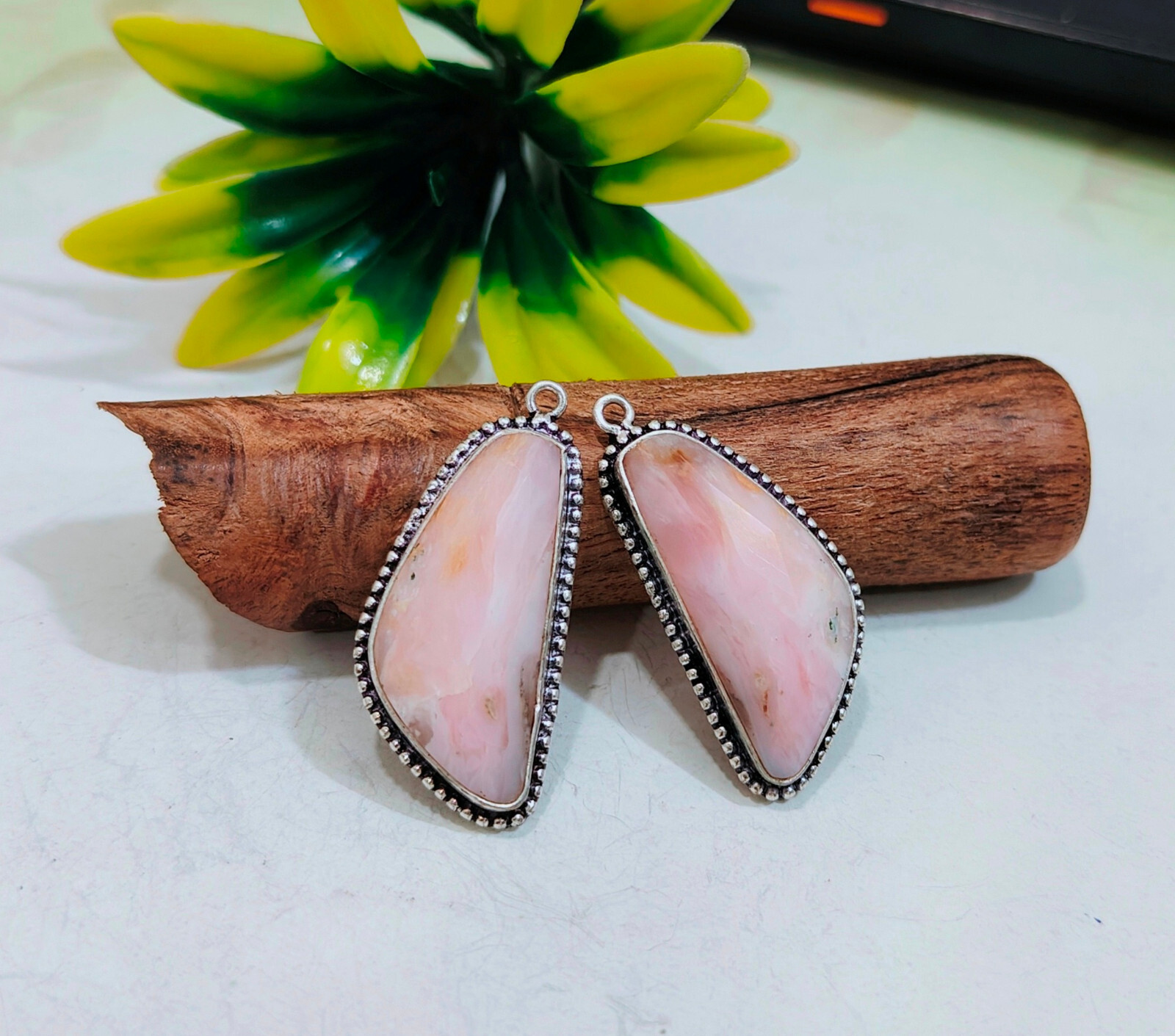 Pink Opal Handmade Designer Good Looking Earrign Silover jewelry A541