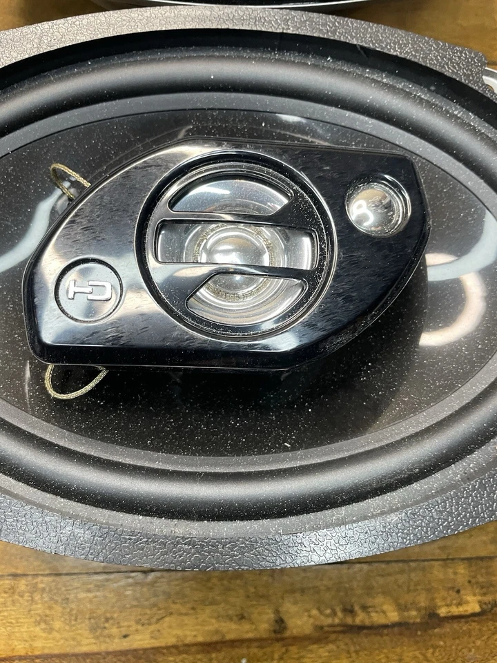 Altavoces de 3 vías Scosche 450 vatios 6 X 9 HD6903 Foto 2 de 4