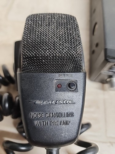 Vintage Realistic TRC-413 40 Channel Transceiver 21-1507 - Picture 4 of 14