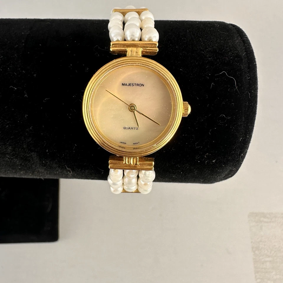 Reloj Majesti Mujer 22mm Caja Imitación Perla Banda Cuarzo De Colección 7.5" Batería Nueva Funciona Foto 3 de 4
