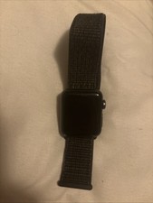 Apple Watch Series 3 38MM Space Gray Aluminum Black Sport Band