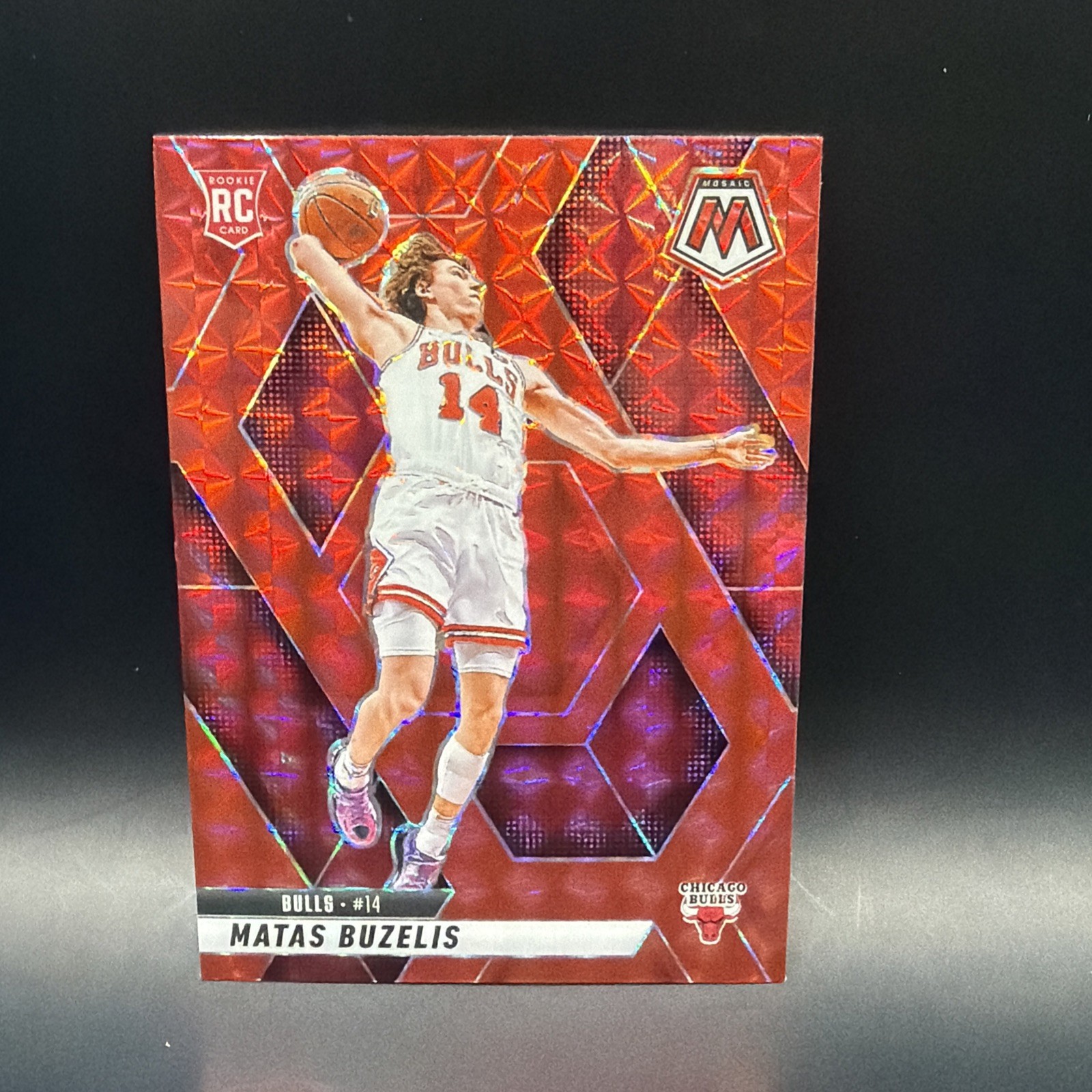 2024-25 Panini Mosaic - Rookies Matas Buzelis #223 Red Mosaic Prizm (RC)