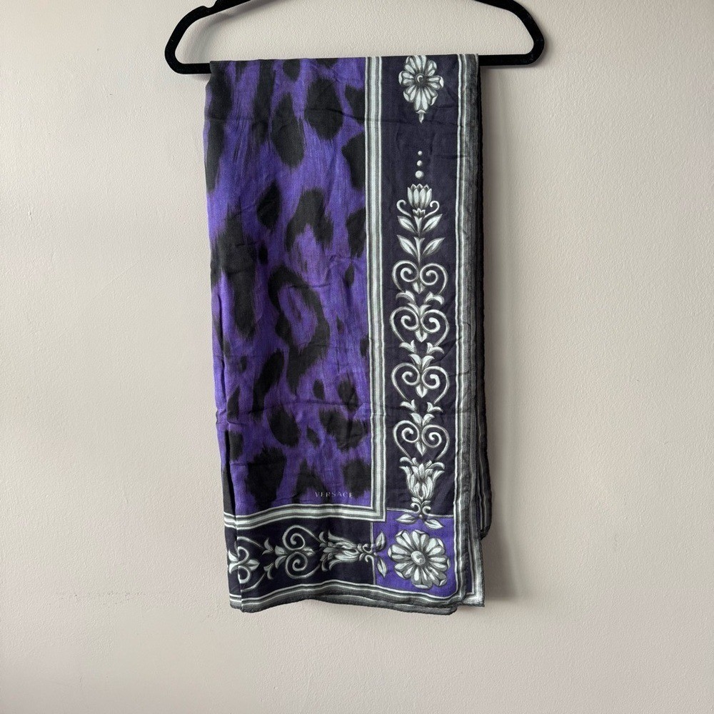 Versace Authentic Purple Leopard Print Bordered C… - image 10