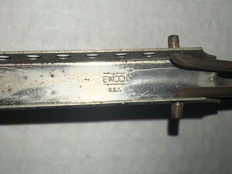Estirador modelador de árboles de zapatos de metal martillado EKCO vintage de EE. UU. 2 de los años 50 ajustable Foto 3 de 4