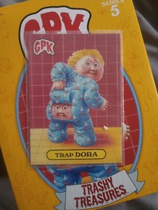 Trashy Treasures Empty Box Plus Card Garbage Pail Kids Trap Dora GPK Series 5