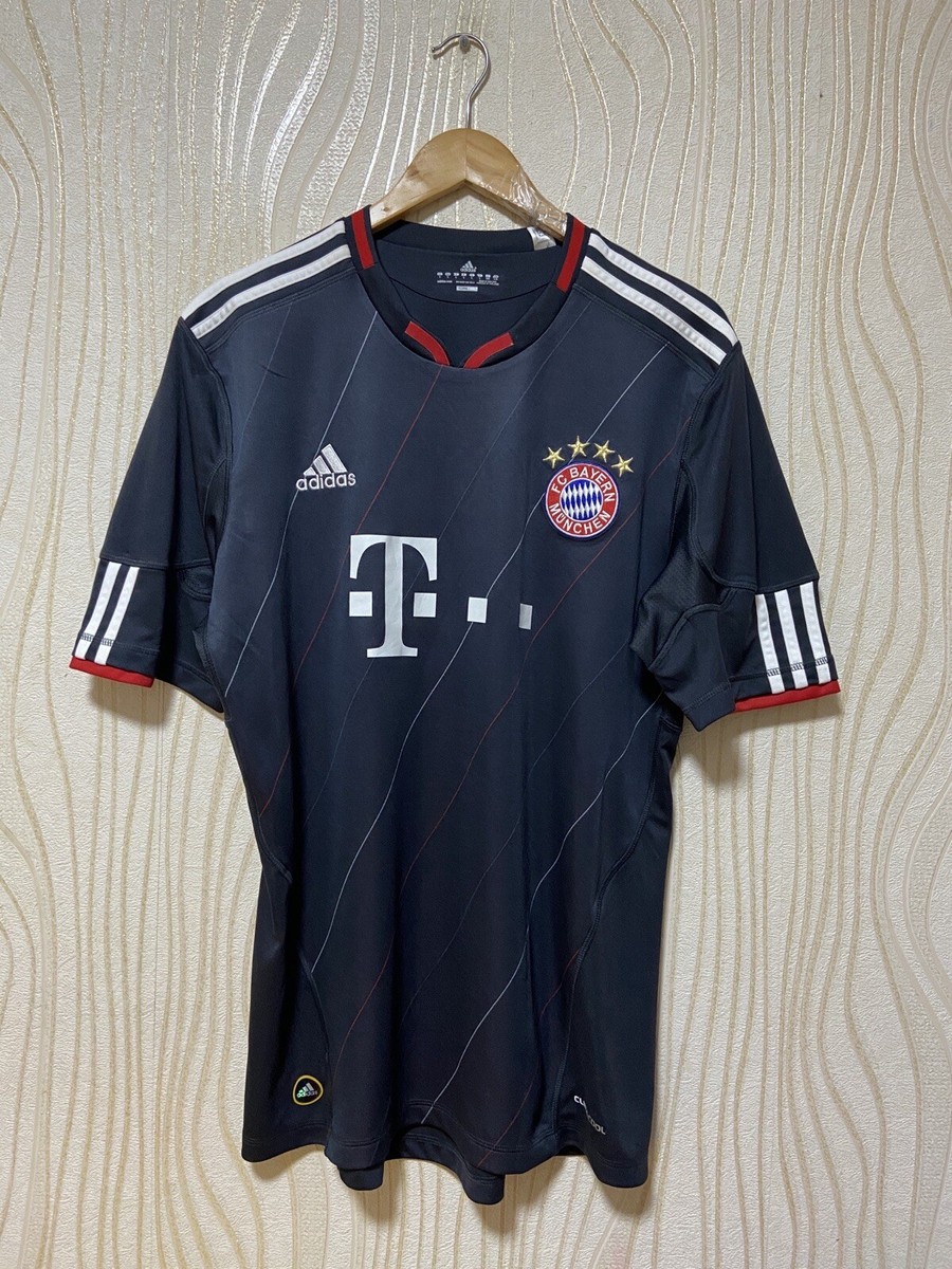 BAYERN MUNICH 2010 2011 THIRD FOOTBALL SHIRT SOCCER JERSEY