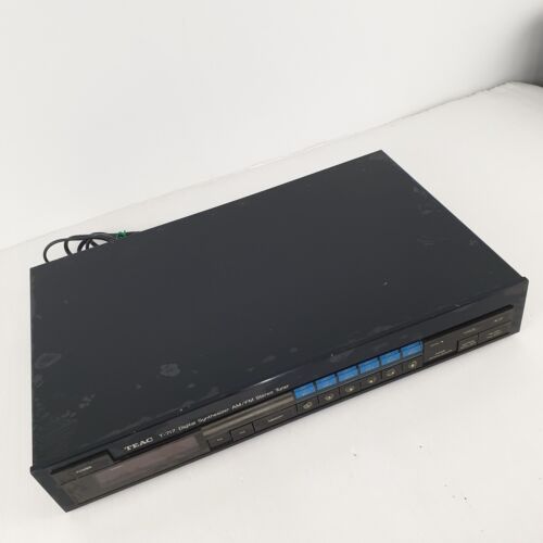Vintage TEAC T-717 Digital Synthesizer AM FM Stereo Tuner + Antenna Tested - Picture 4 of 10