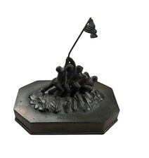 Iwo Jima Memorial Vintage Metal Souvenir  Washington DC Marines Raising USA Flag