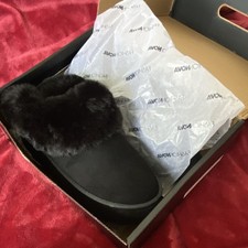 Fashion Nova Black Faux Fur Trim Slip-On Women's Comfort Lined Slippers
