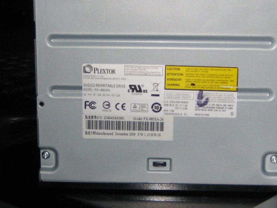 PLEXTOR DVD/CD REWRITABLE DRIVE MODEL # PX-880S SATA 1 - Image 4 of 4