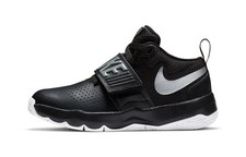 Nike Team Hustle D 8 Kids Basketball Shoes Pre School 881942-001