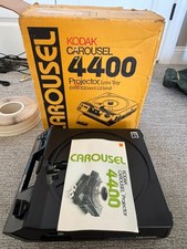 Kodak Carousel 4400 Vintage 35mm Slide Projector with remote  6 Carousel Trays