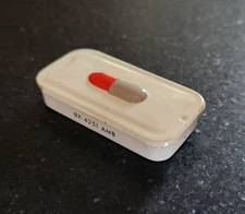 Vintage DARVON COMPOUND 65 Lilly Doctors Sample Sliding Lid Tin Nice Condition