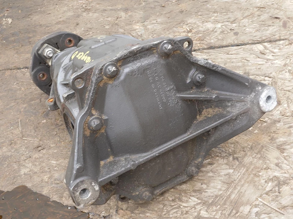 2010 - 2013 Mercedes Benz E Class W212 4Matic E350 Differential Carrier Rear Oem Foto 4 de 4