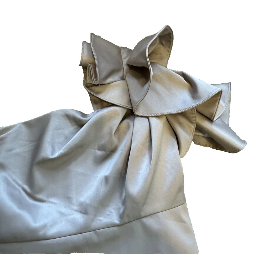 Vestido Karen Millen Satinado Un Hombro Beige Ajustado Evento 6 Evento Cóctel Foto 2 de 4