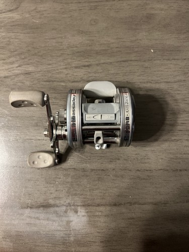 Simonswerk Tectus TE 340 Charnière invisible pour porte intérieure Simonswerk Tectus TE 340 Charnière invisible pour porte intérieure