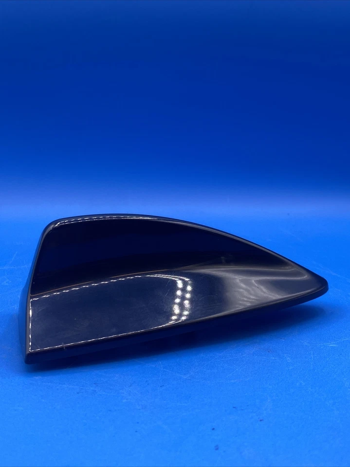 宝马 E60 5 系列 UPPER SHARK FIN ROOF ANTENNA 带盖蓝色原始设备制造商 R3 — 第 3/4 张图片