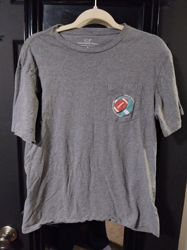 Vineyard Vines Men's Small Gray Aerial Football Pocket T-Shirt