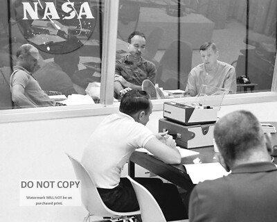 APOLLO 11 DEBRIEFING ARMSTRONG, ALDRIN, COLLINS 1969 - 8X10 NASA PHOTO (AA-447)