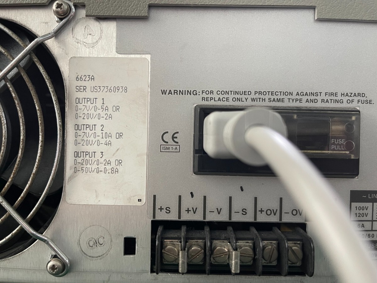 HP Agilent 6623A System DC Power Supply 3 outputs _0938_0943 HP Agilent 6623A System DC Power Supply 3 outputs _0938_0943