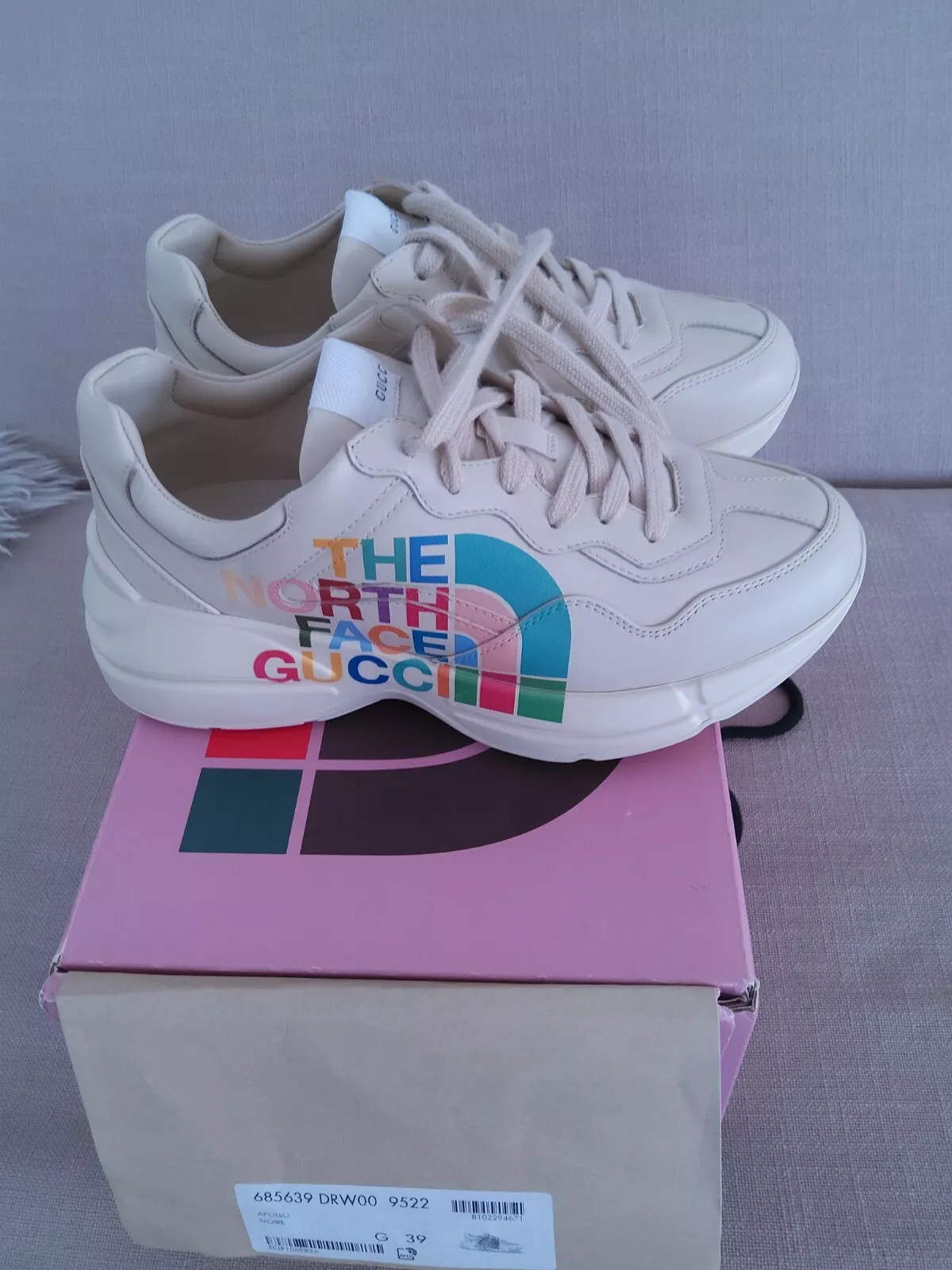 Baskets Gucci X The North Face, Rhyton, taille 39, couleur ivoire, ivoire