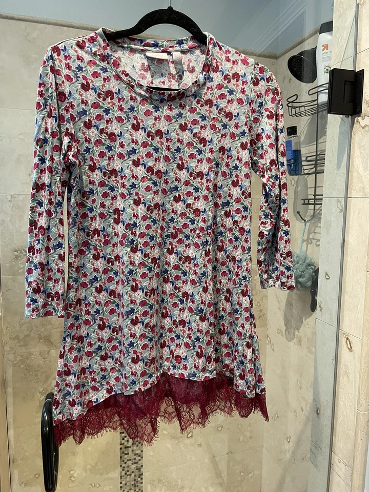 Logo Lori Goldstein Túnica Top Mujer XS Encaje Dobladillo Manga Larga Rosa Camisa Floral