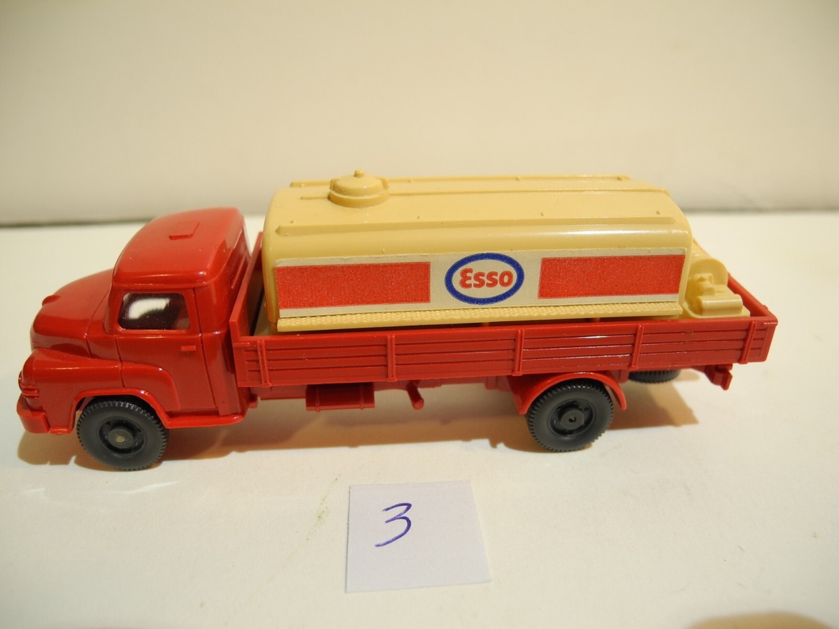タンカー　ESSO　ミニカー　昭和レトロ WIKING LOT OF 7 VINTAGE 1:87 ESSO TANKER TRUCKS & SERVICE