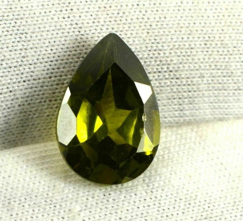 Tourmaline Rubellite Du Mozambique 6,85 Carats - Ovale, Naturelle, Avec Certificat AGI - Neuf