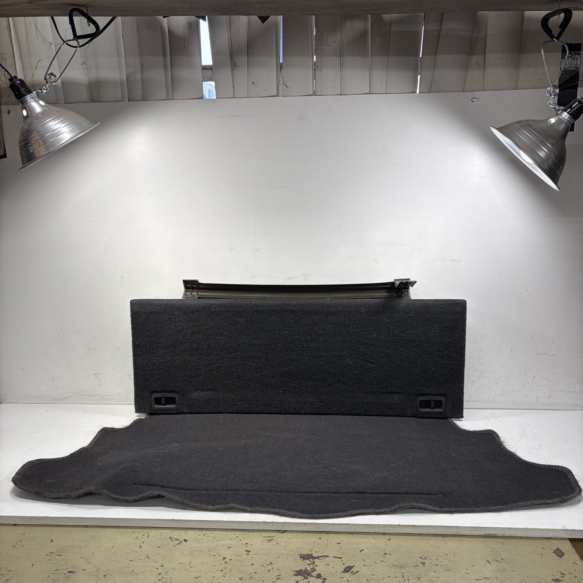 88-91 Honda CRX Si Trunk Carpet Floor Mat & Rear Center Lid 84400
