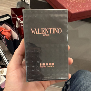 Valentino Uomo Born In Roma Coral Fantasy EDT Spray Regular 3.4 fl oz