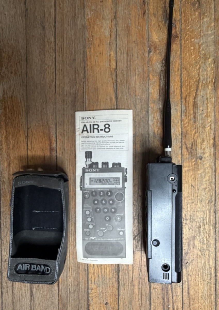 Sony Air-8 Handheld Synthesized Receiver 4-Band PSB/AIR/FM/AM