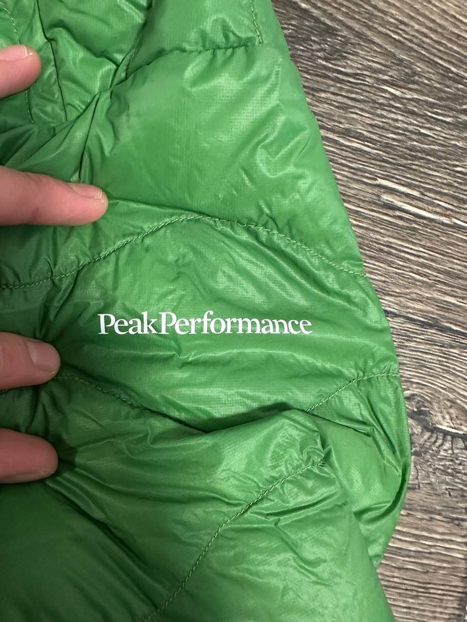 peak performance helium down jacket green men lar… - image 3