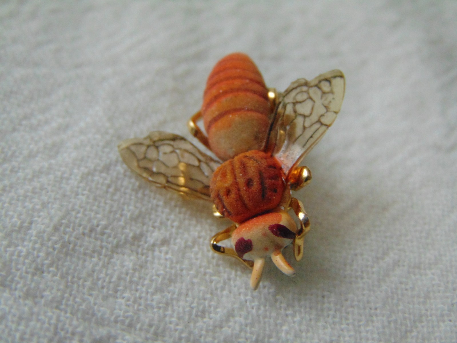 vtg orange body lucite wings bee brooch
